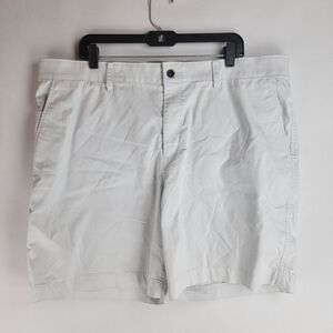 Nike Mens Size 42 Off White Dri-Fit Flat Front Chino Elastic Waist Golf Shorts